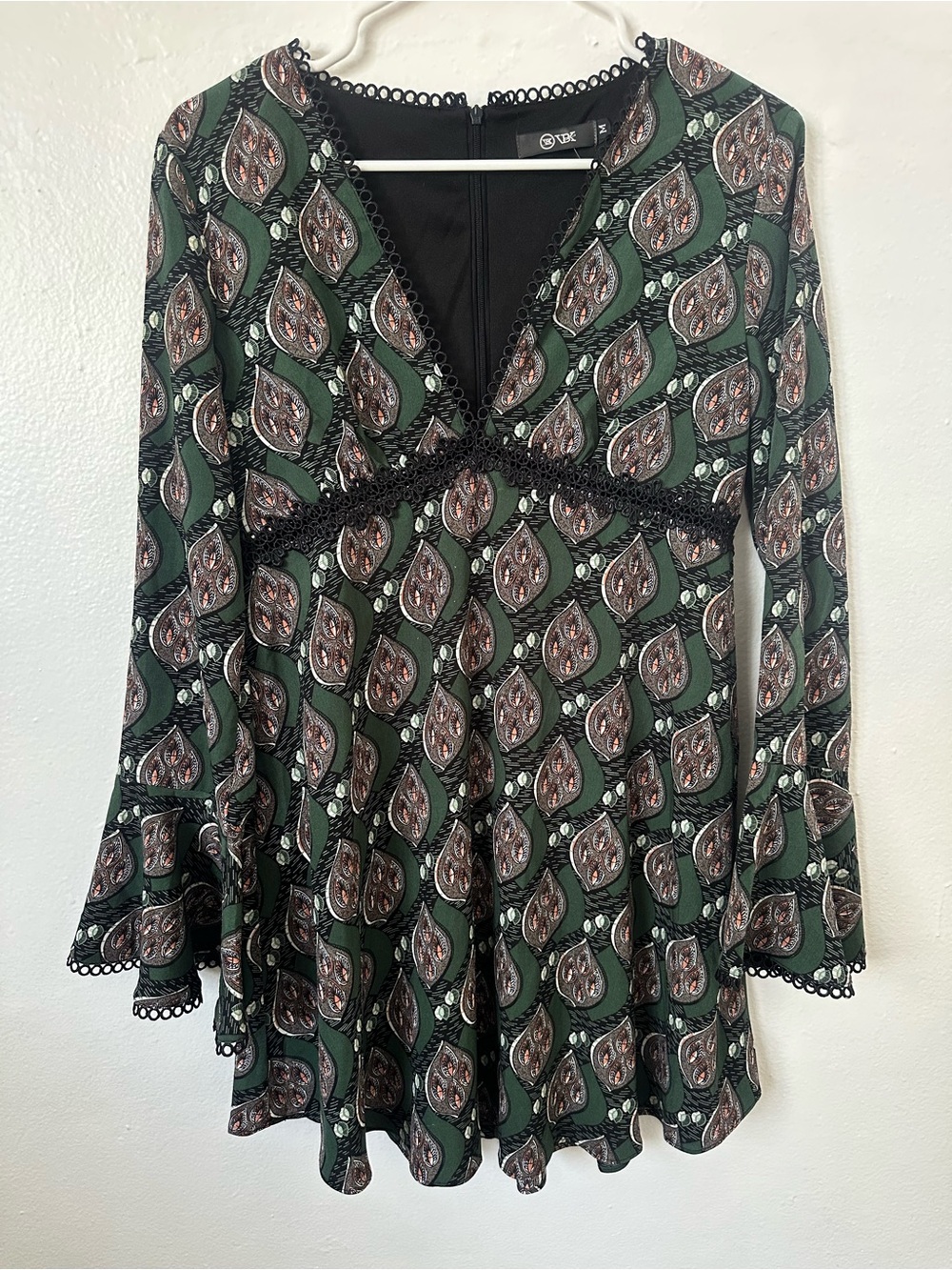 Beulah Boho Sage Green Short Dress with Bell Sleeves and Lace, Size M
